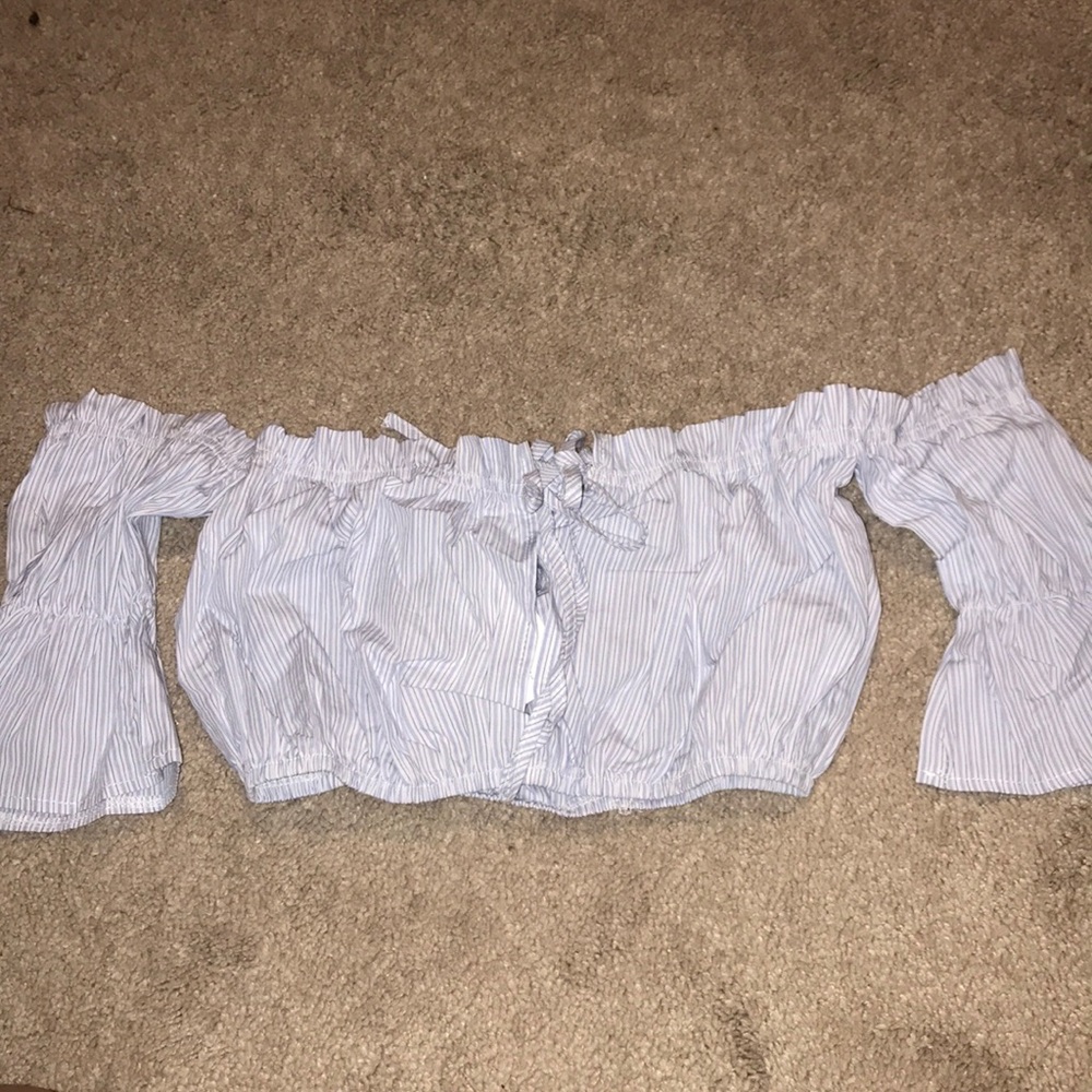 Off the shoulder LF crop top